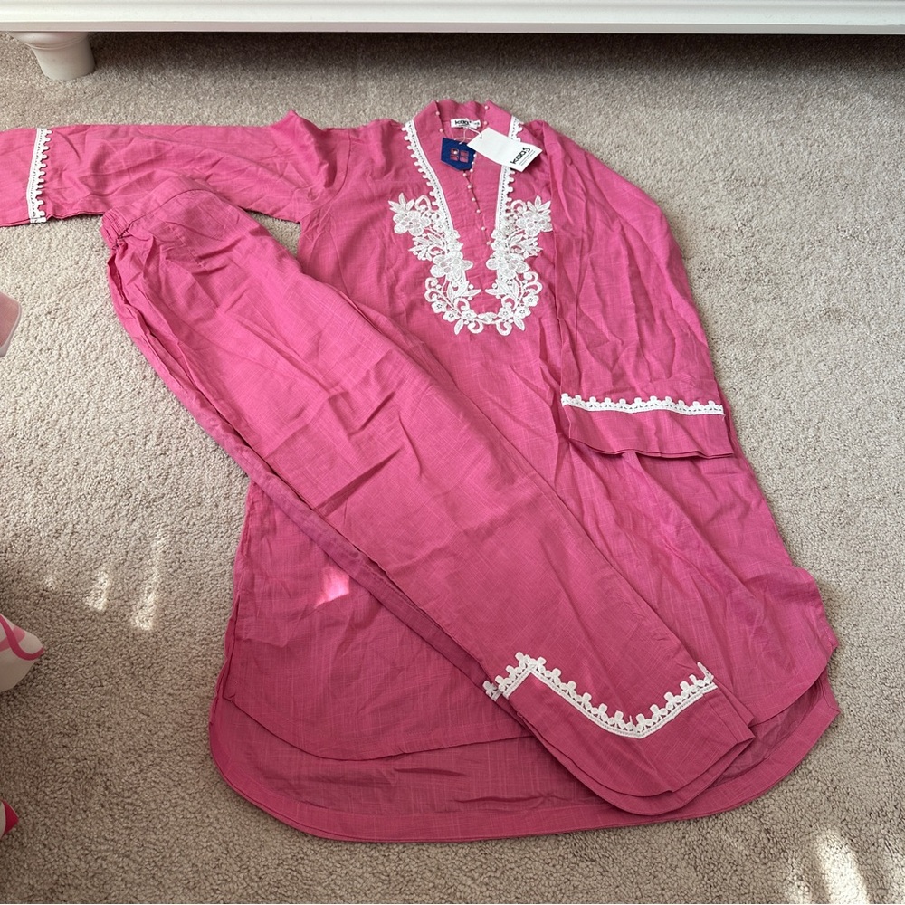 ✅Gul ahmed embroidered 2pcs dress